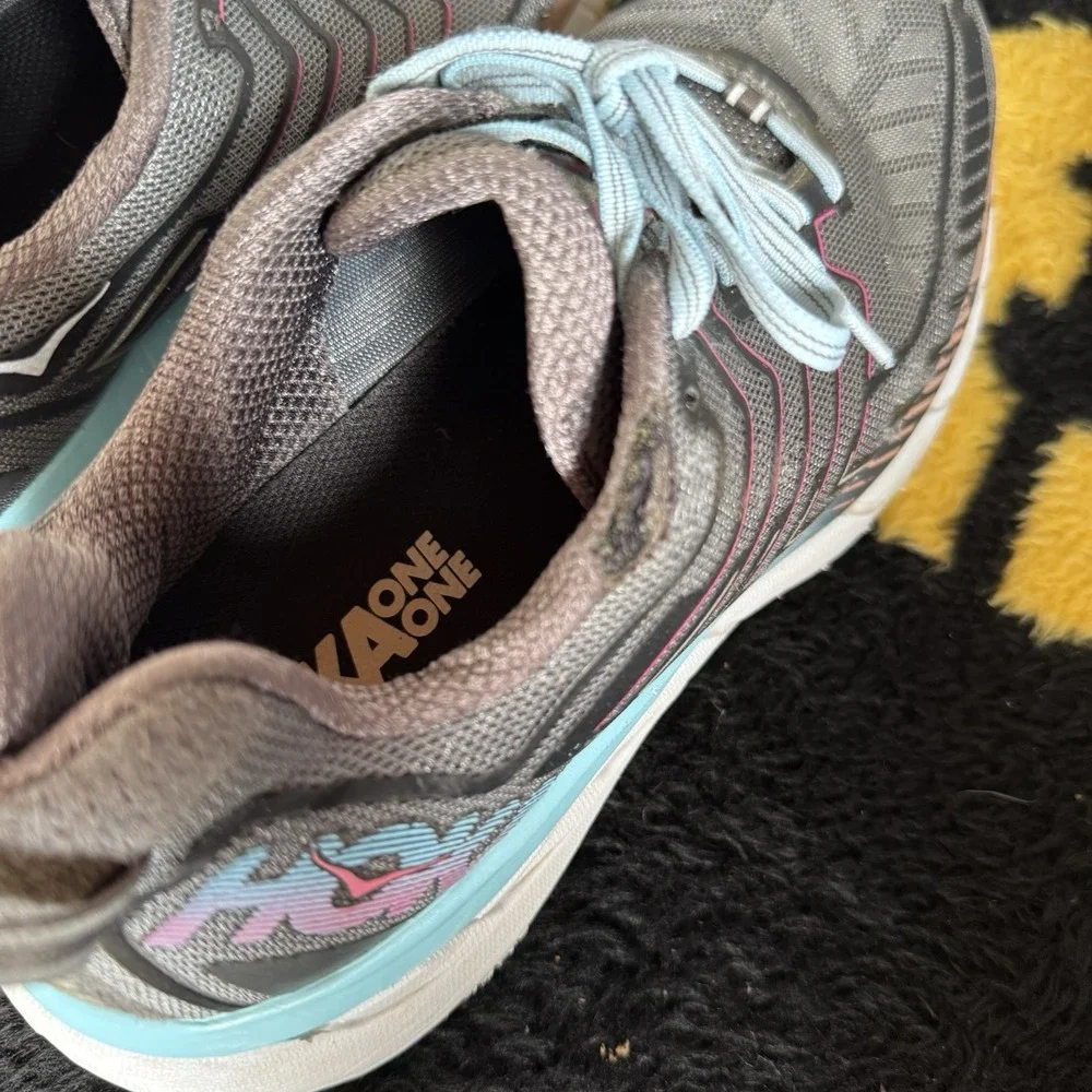 Size 10.5 - Hoka One One Clifton 4 Womens Running Shoes Grey Pink 1016724 CRAS